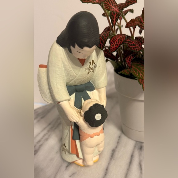 Kamakura Mother and Child Figurine Hamilton Collection #404 Signed Made In Japan - Picture 7 of 8
